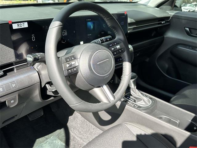 2026 Hyundai Kona SEL photo 2