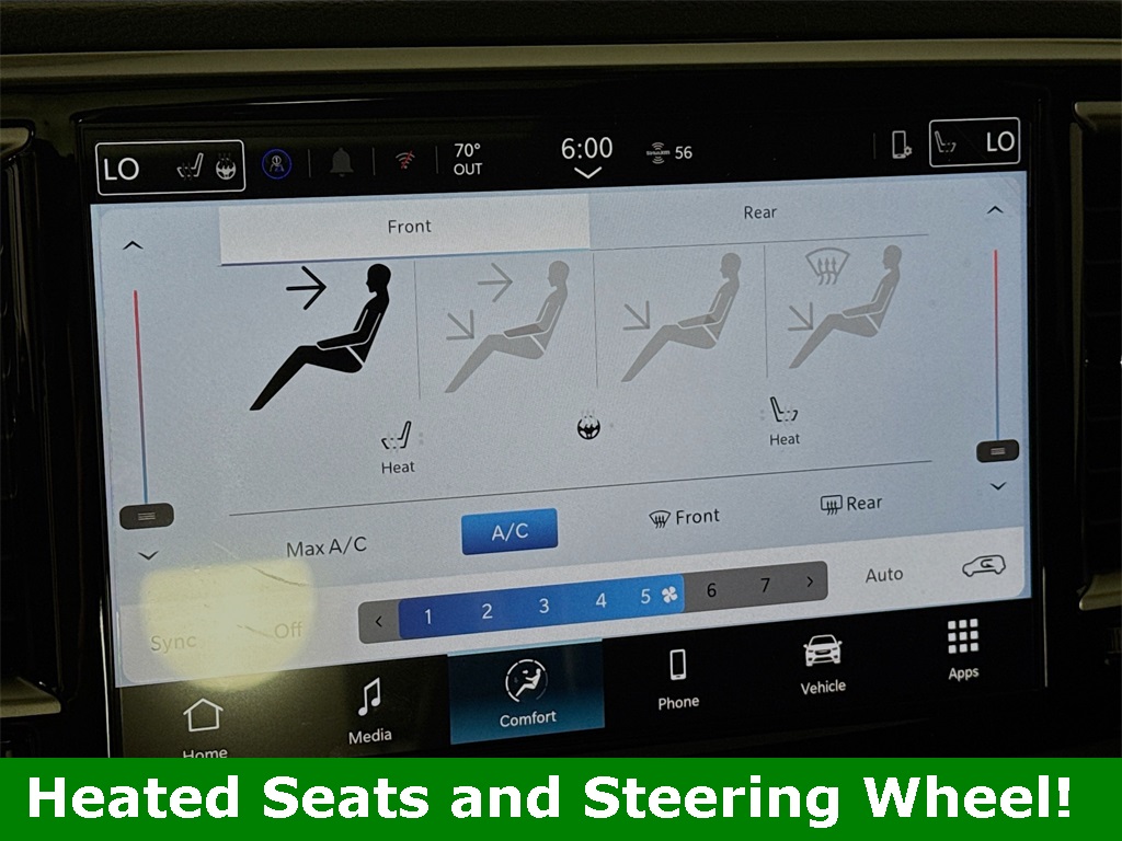 2026 Chrysler Pacifica photo 2