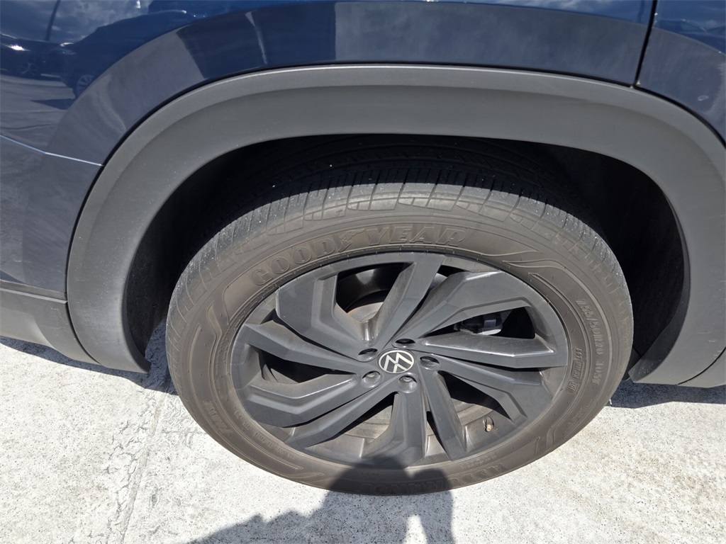 2023 Volkswagen Atlas V6 SE Technology photo 4