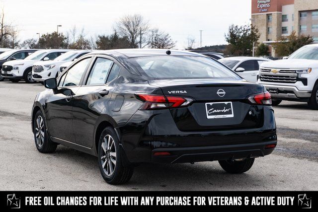 2025 Nissan Versa S photo 4