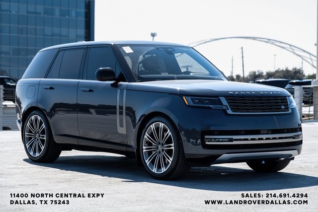 2025 Land Rover Range Rover SE photo 2
