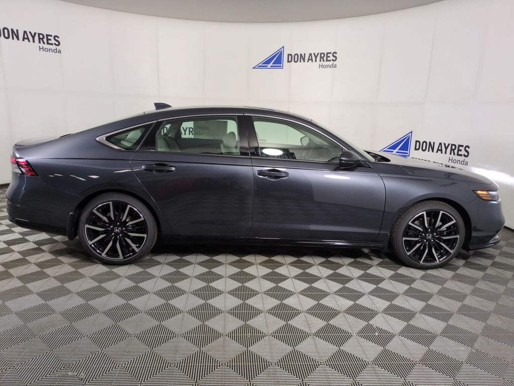 2025 Honda Accord Hybrid Touring photo 6