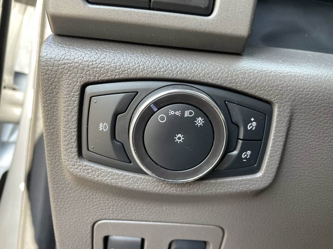 2018 Ford Expedition MAX XLT photo 27