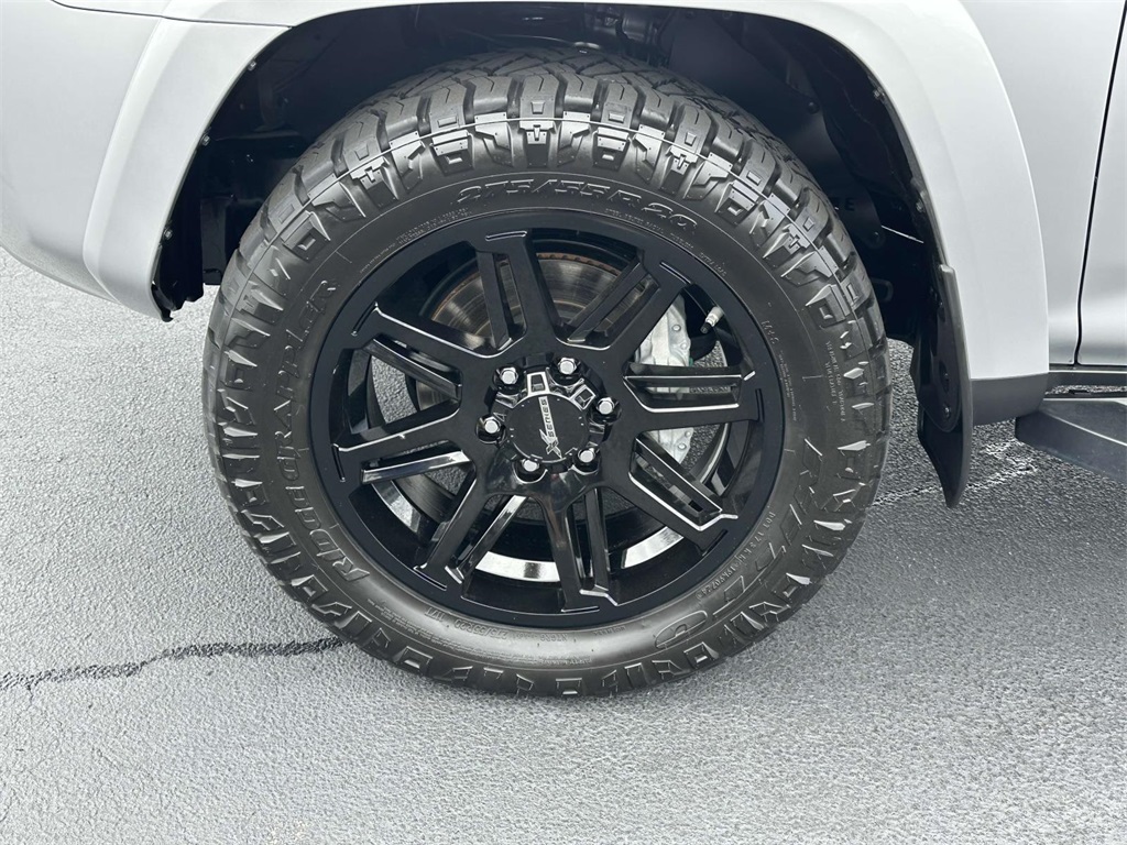 2024 Toyota 4Runner TRD Off-Road photo 26
