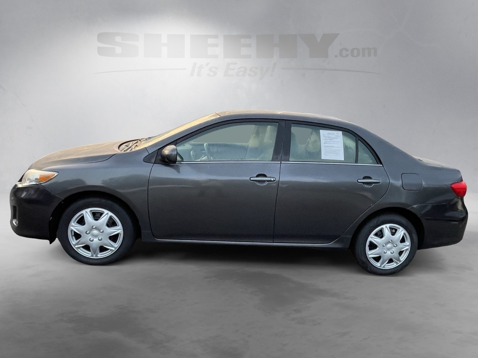 2013 Toyota Corolla LE photo 4