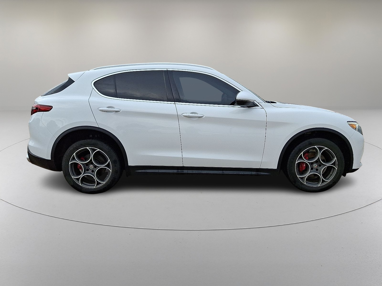 2018 Alfa Romeo Stelvio Ti photo 12
