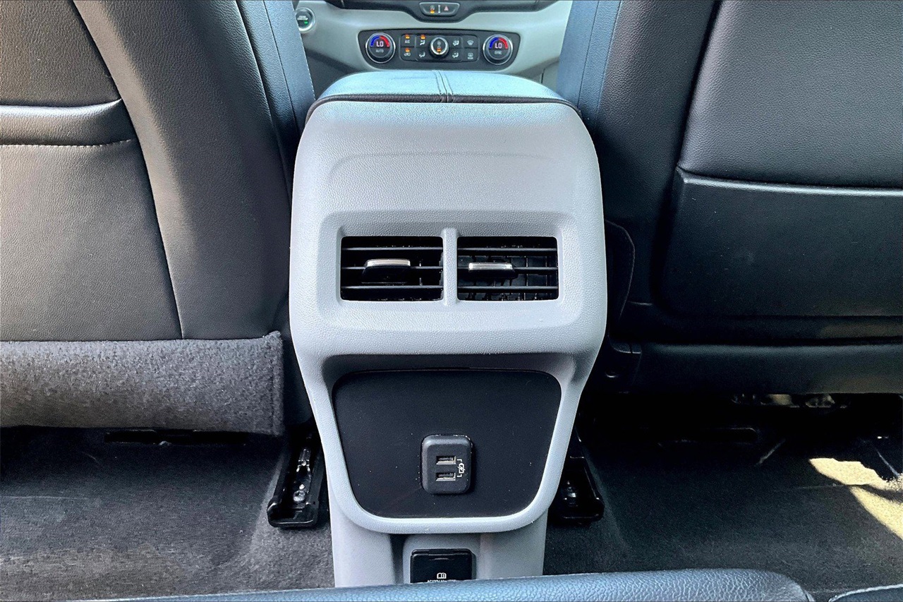 2024 Gmc Terrain SLT photo 14