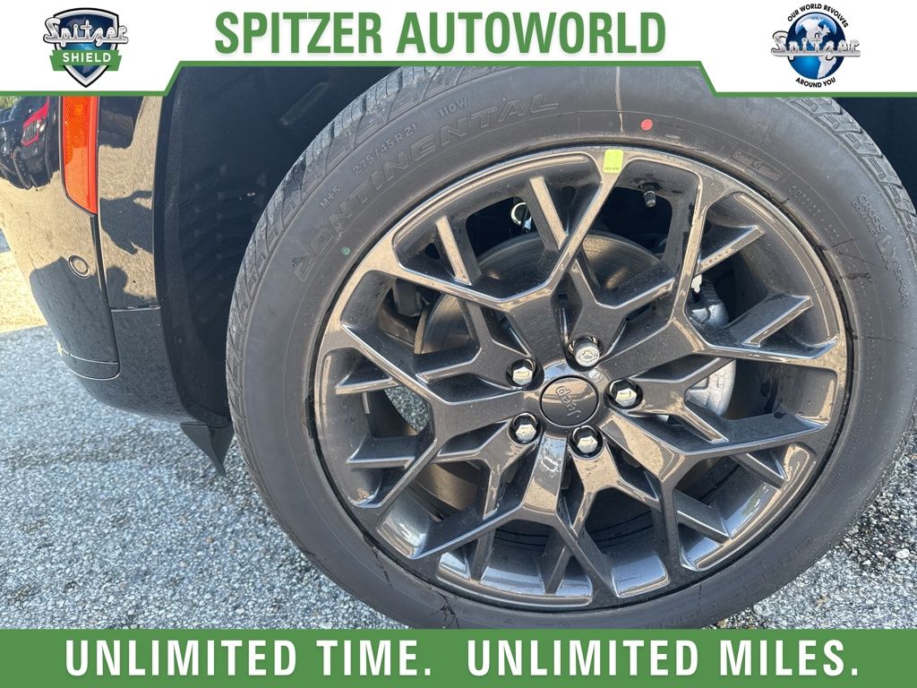 2025 Jeep Grand Cherokee L Summit photo 2