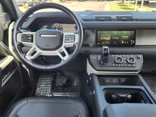 2024 Land Rover Defender 110 S photo 11