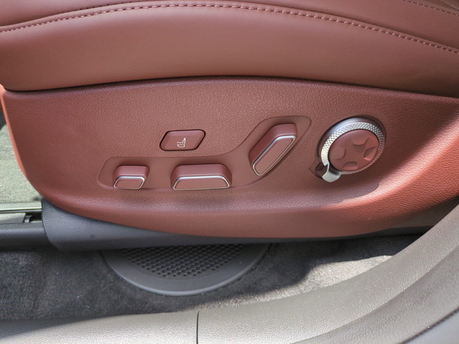 2025 Genesis GV80 3.5T Prestige photo 17