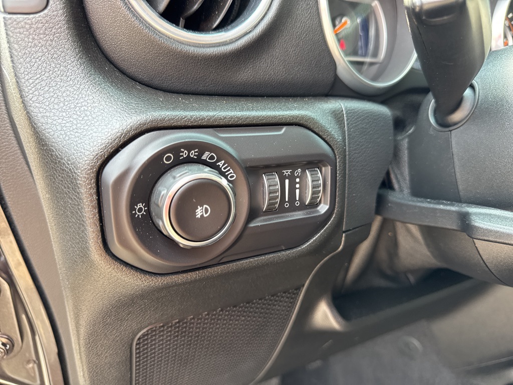 2018 Jeep Wrangler Unlimited Sahara photo 45