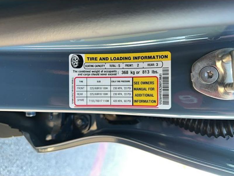 2025 Ford Escape Hybrid ST-Line photo 35