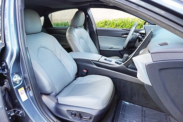 Used 2019 Gray Toyota XLE image 11