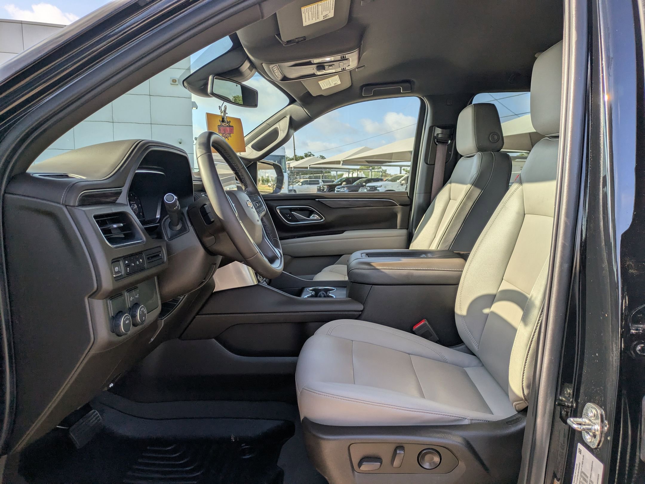 2023 Chevrolet Tahoe LT photo 8
