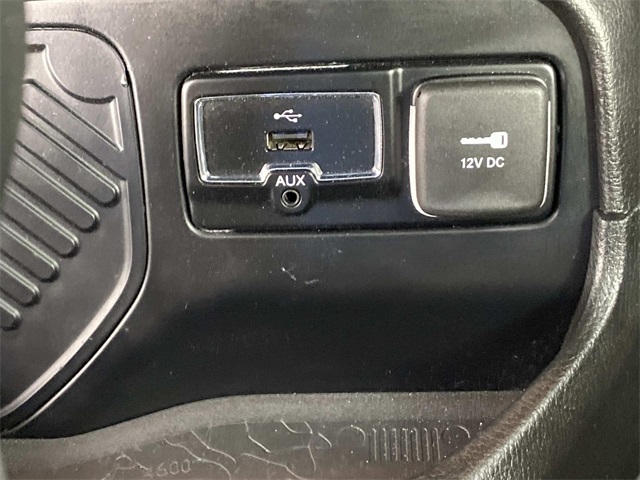 2015 Jeep Renegade Latitude photo 19