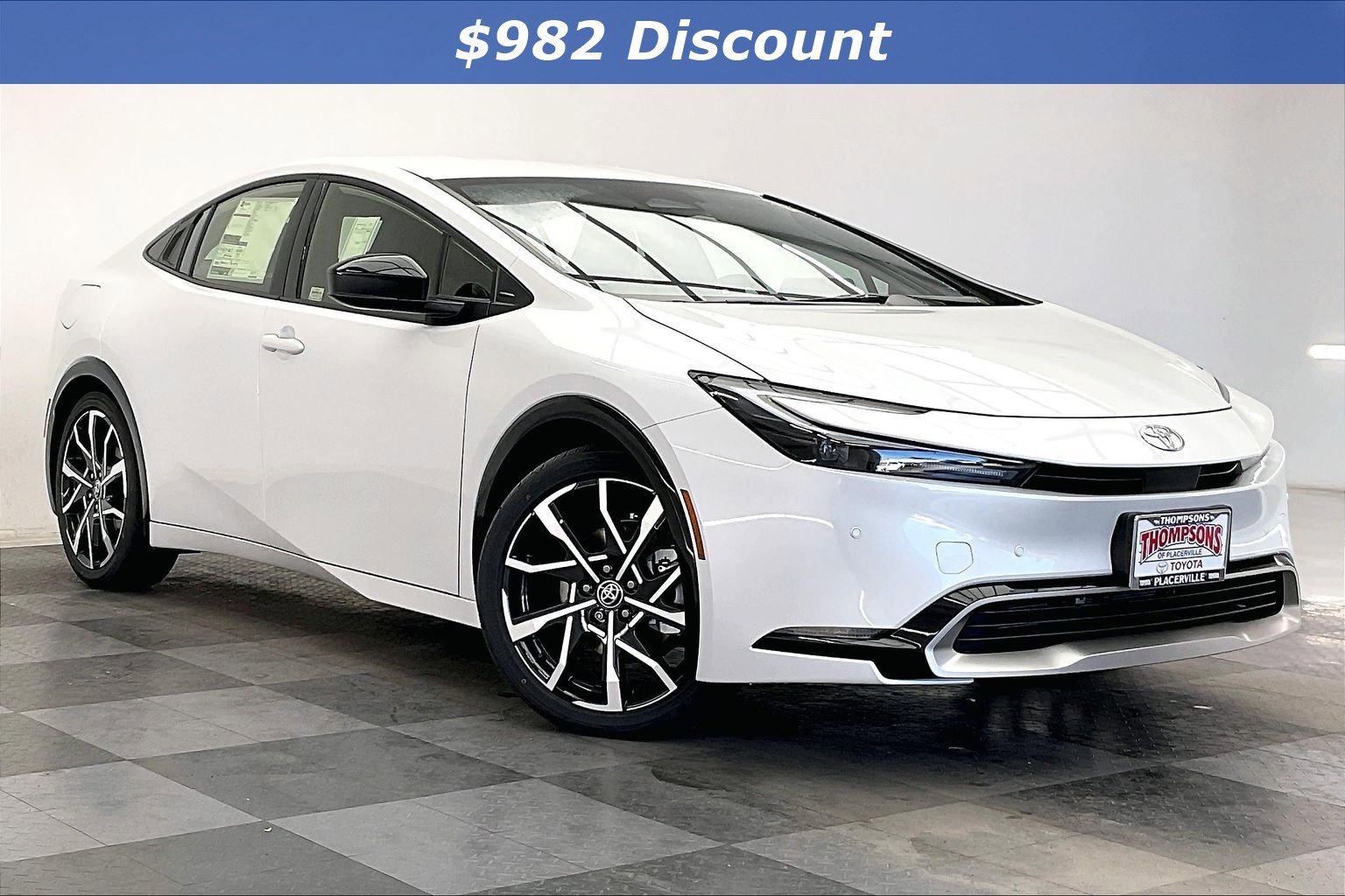 2026 Toyota Prius XSE's photo