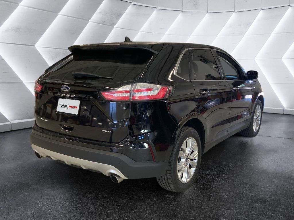 2022 Ford Edge Titanium photo 4