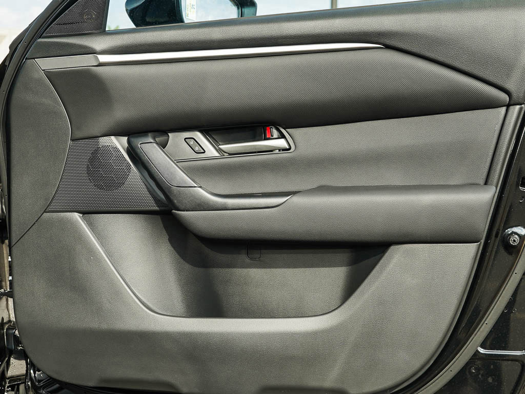 2025 Mazda CX-50 Preferred photo 9