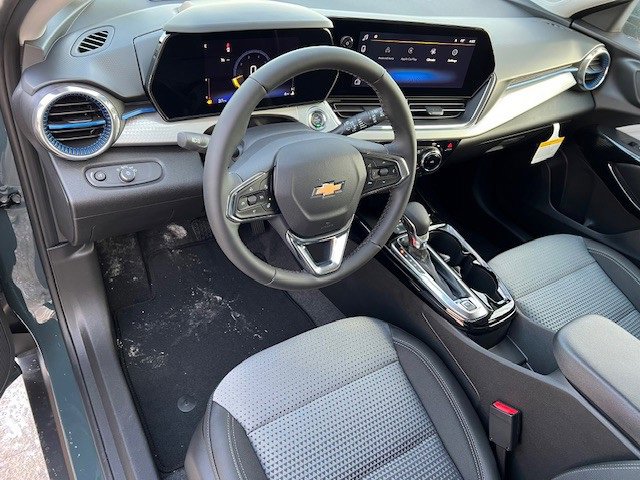 2026 Chevrolet Trax LT photo 12