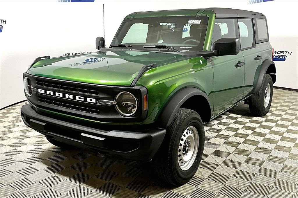 2025 Ford Bronco 4-Door Base's photo