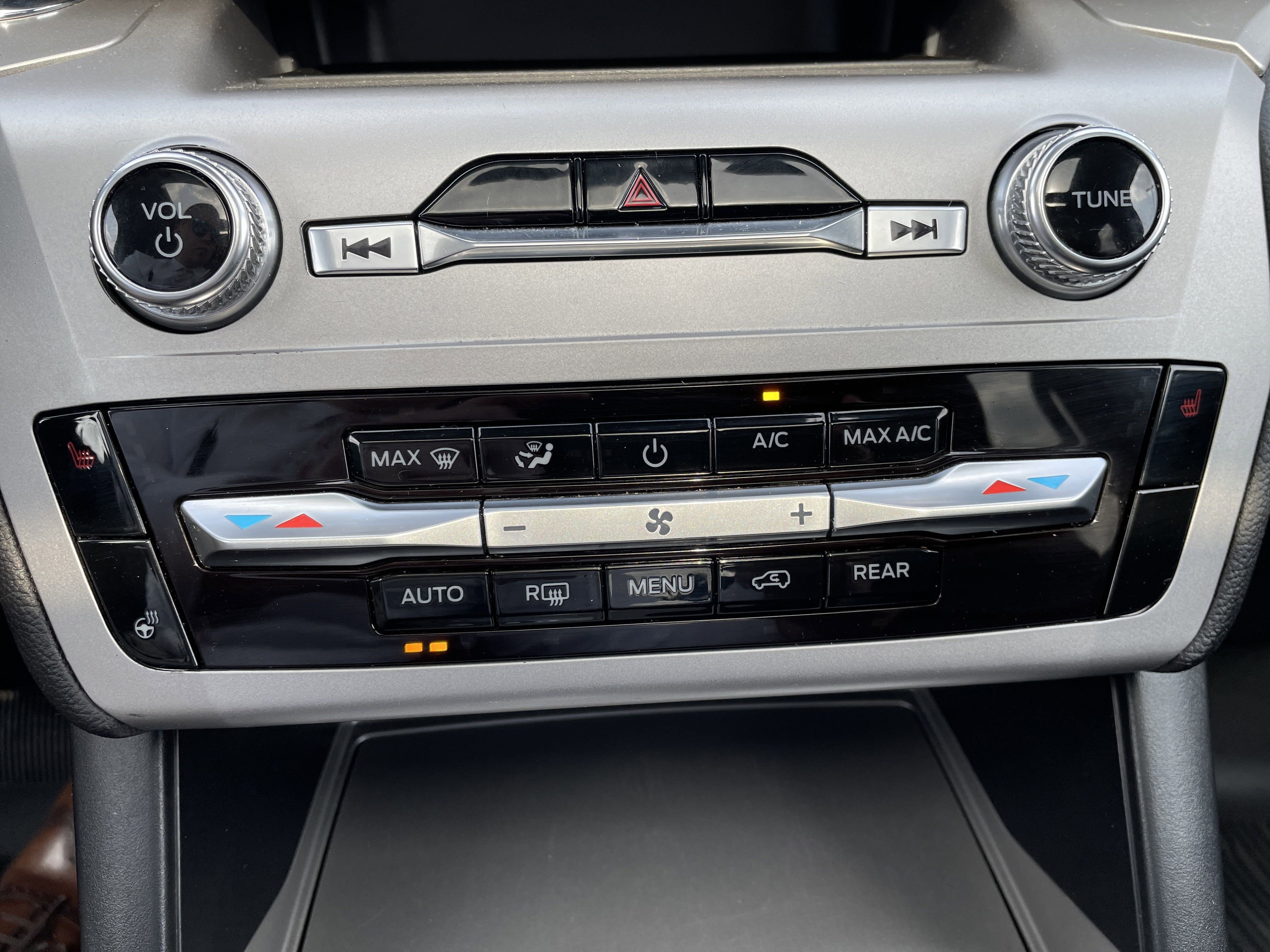 2022 Ford Explorer XLT photo 19