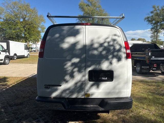 2025 Chevrolet Express Cargo 2500 photo 4