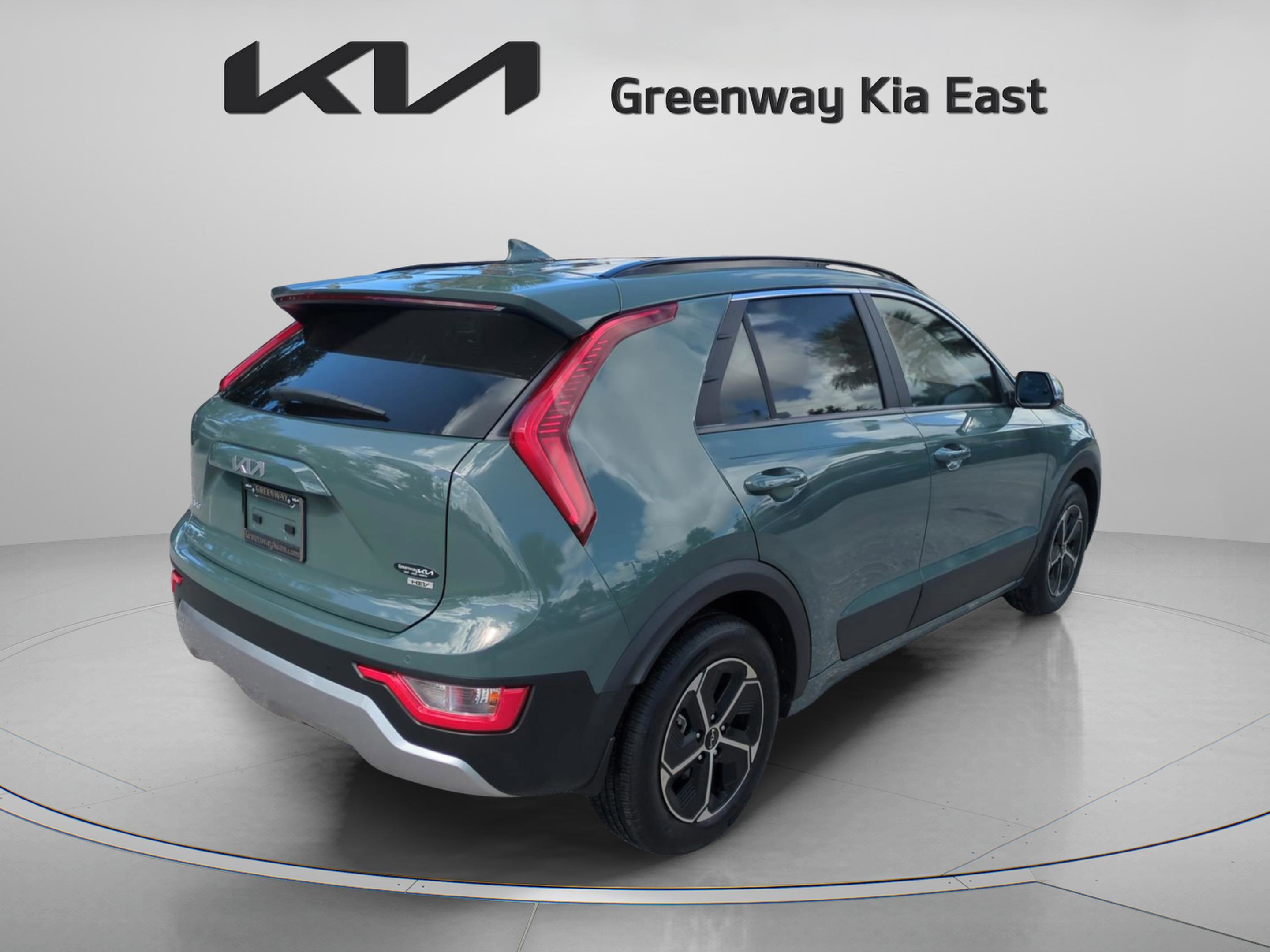 2023 Kia Niro EX photo 8