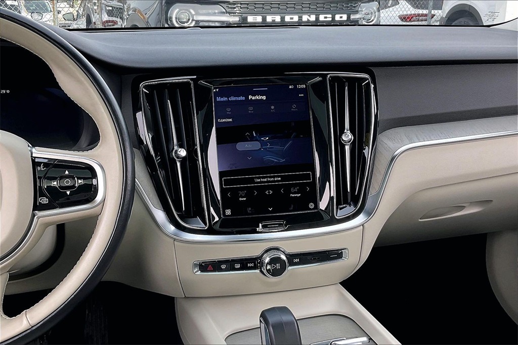 2024 VOLVO S60 - Image 4