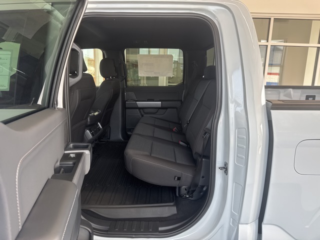 2025 Ford F-150 XLT photo 38