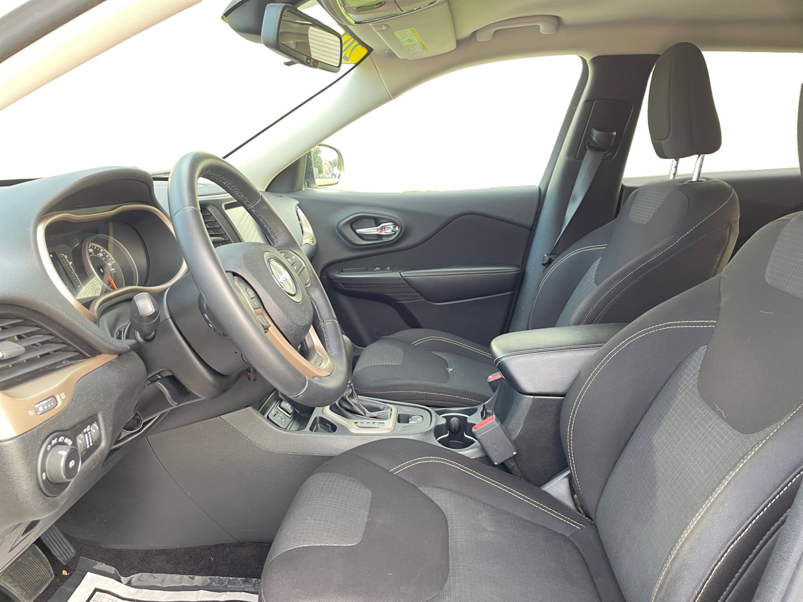 2016 Jeep Cherokee Latitude photo 19