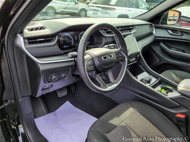 2024 JEEP GRAND CHEROKEE - Image 9