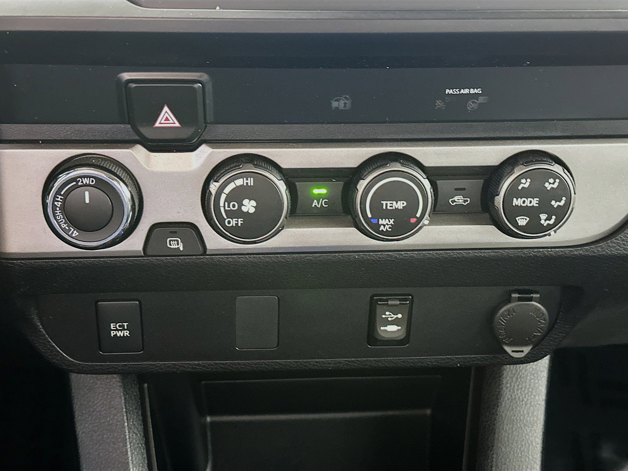 2019 Toyota Tacoma SR 4x4 photo 15