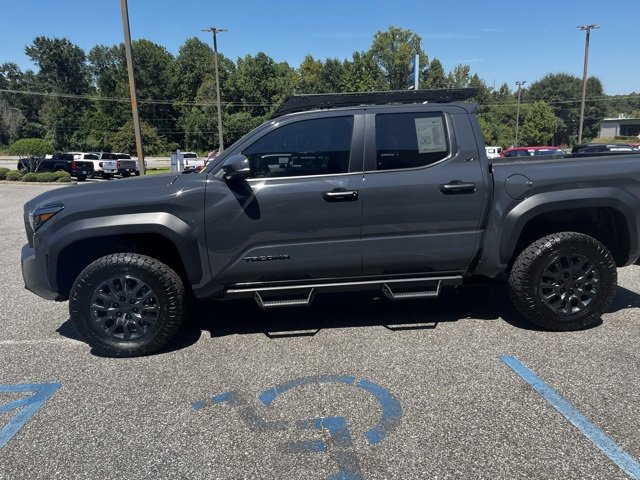 2024 Toyota Tacoma SR5 photo 2