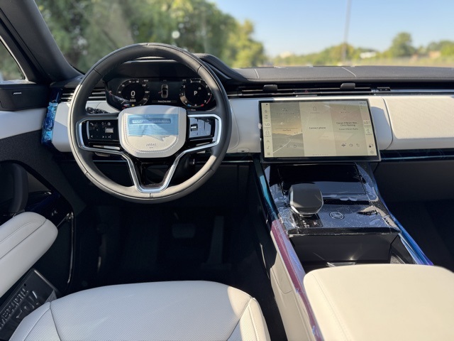 2025 Land Rover Range Rover Sport SE photo 13