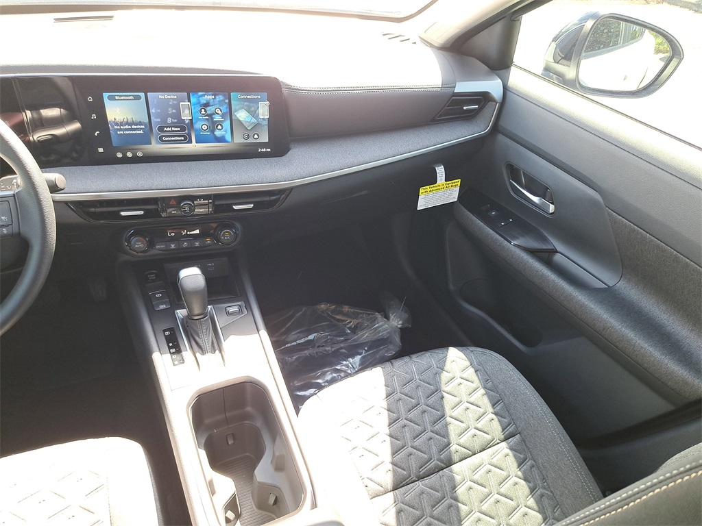 2026 Nissan Kicks SV photo 13