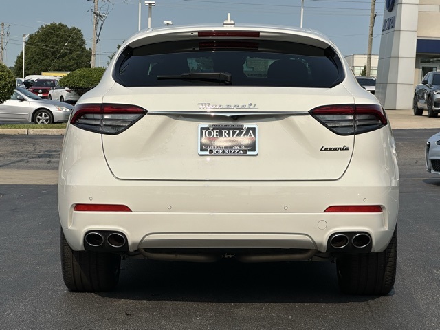 2024 Maserati Levante GT photo 6