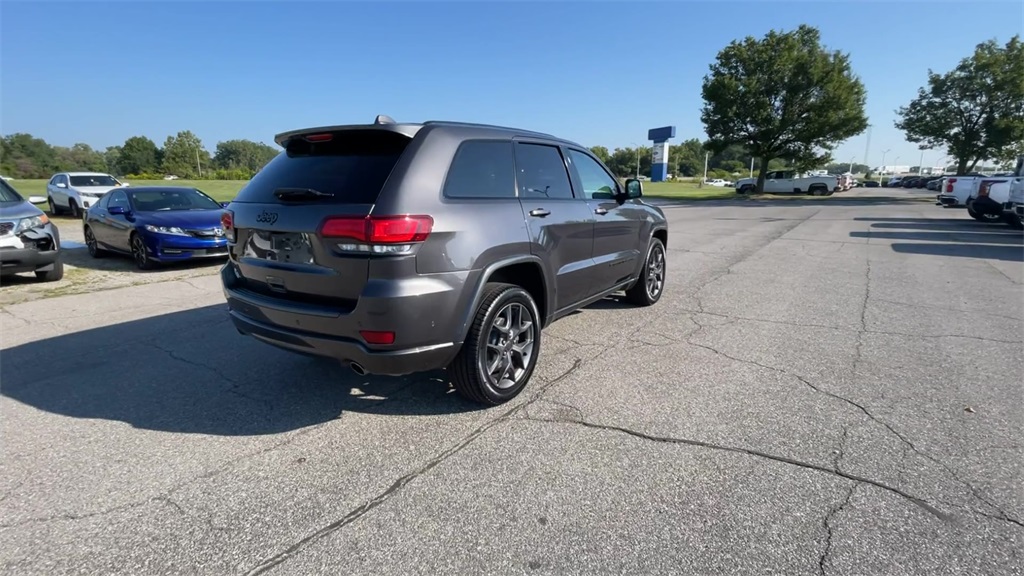 2021 Jeep Grand Cherokee Anniversary Edition photo 6