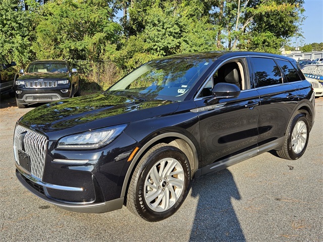 2023 Lincoln Corsair Standard photo 3