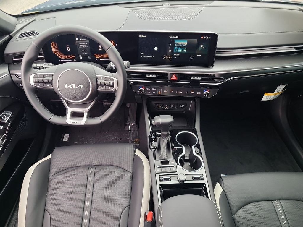 2026 Kia K5 GT-Line photo 15