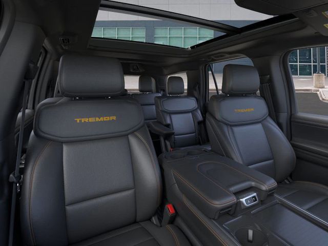 2025 Ford Expedition photo 10