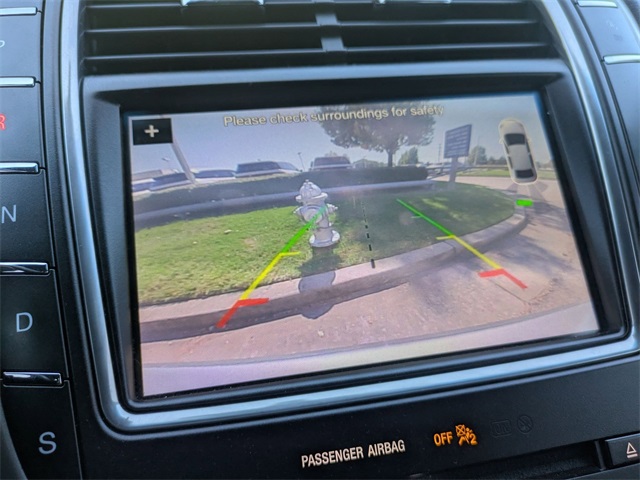 2019 Lincoln Nautilus Reserve photo 17