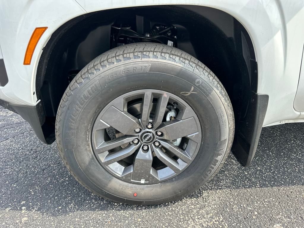 2025 Nissan Frontier SV photo 33