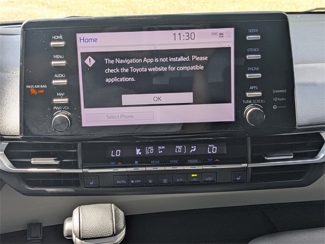 2022 Toyota Sienna XLE photo 28