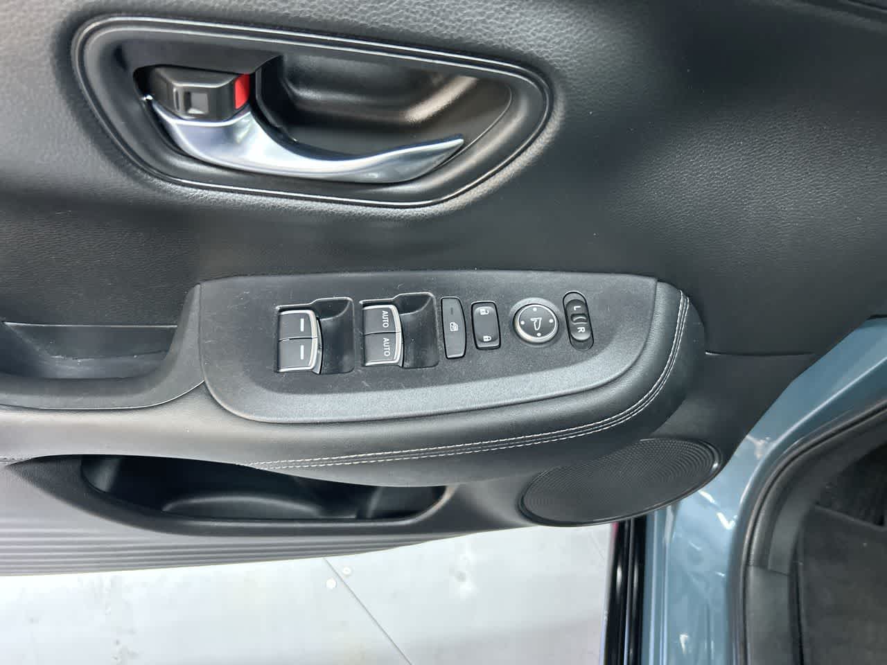 2024 Honda HR-V EX-L photo 16