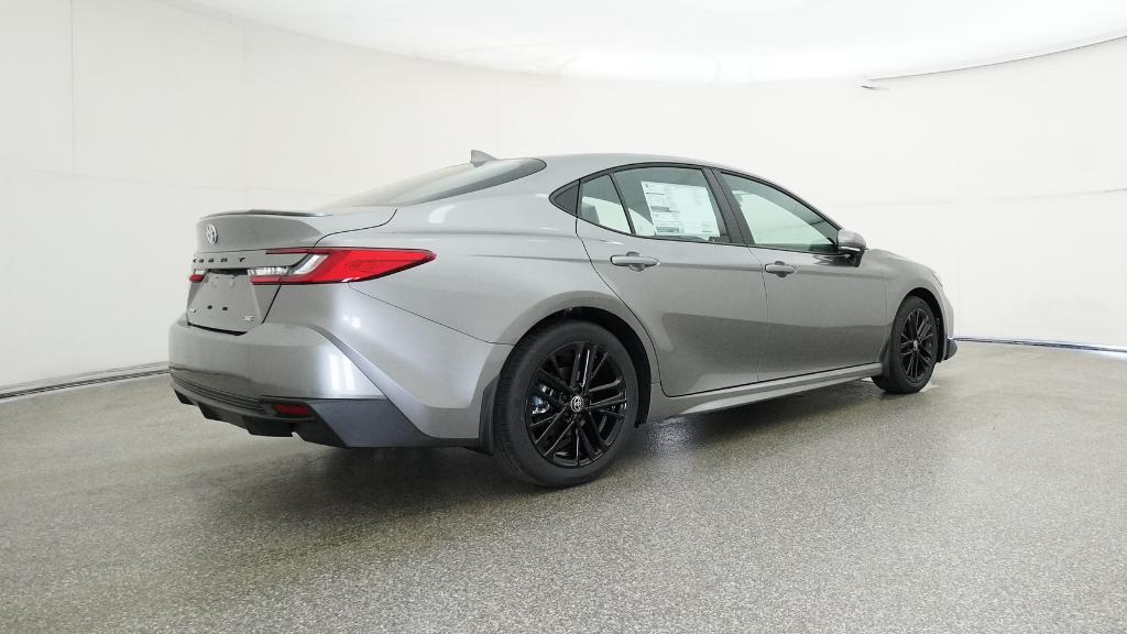 2025 Toyota Camry SE photo 19