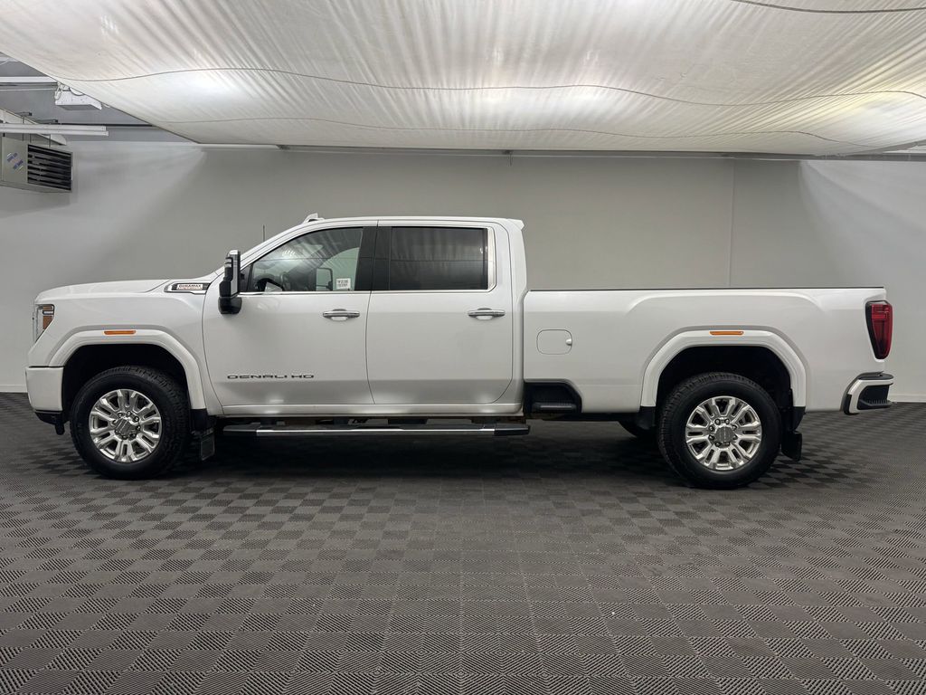 2022 Gmc Sierra 3500 Denali photo 2