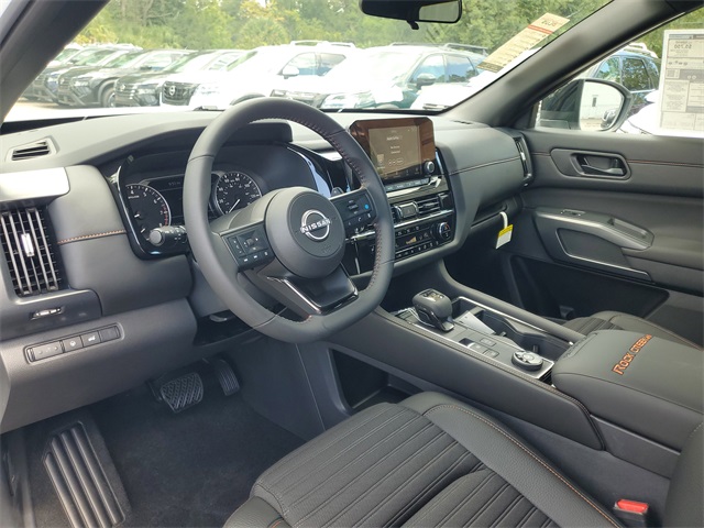 2025 Nissan Pathfinder Rock Creek photo 7