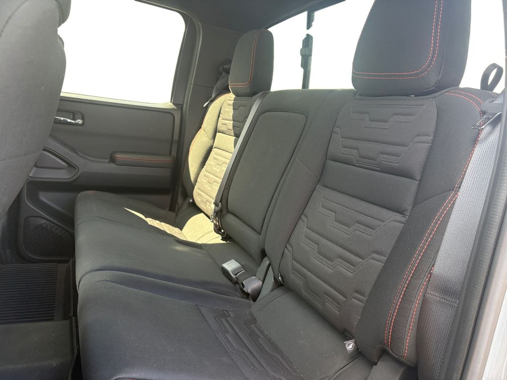 2023 Nissan Frontier PRO-4X photo 13