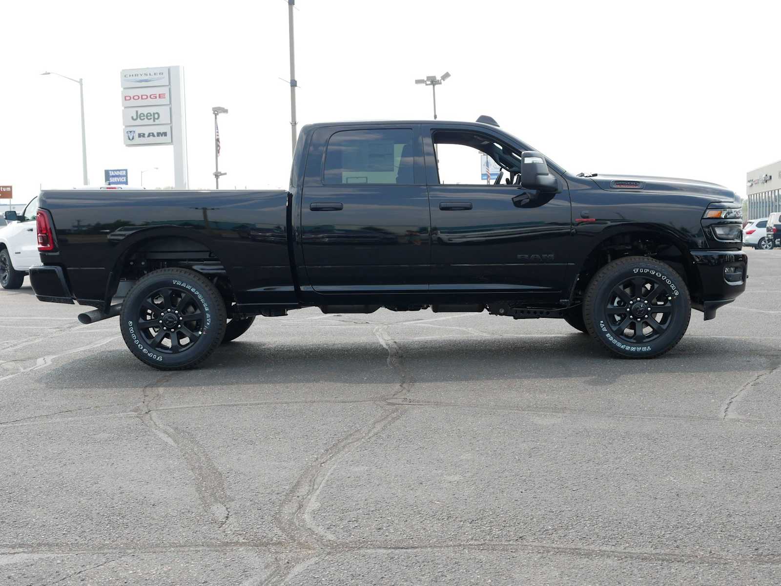 2025 Ram 2500 Big Horn photo 3