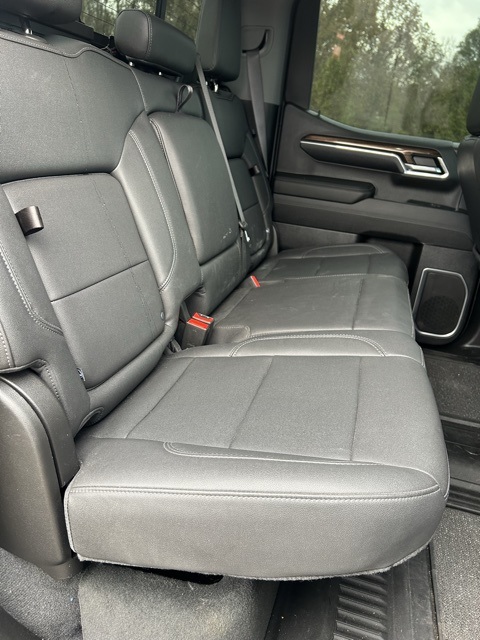 2023 Chevrolet Silverado 1500 RST photo 4